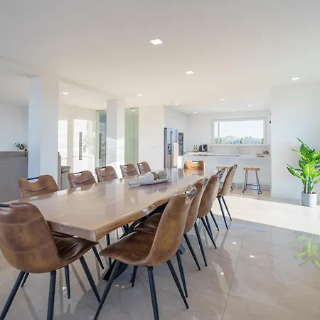 Вилла Gold With Ocean View, Jacuzzi And Private Pool